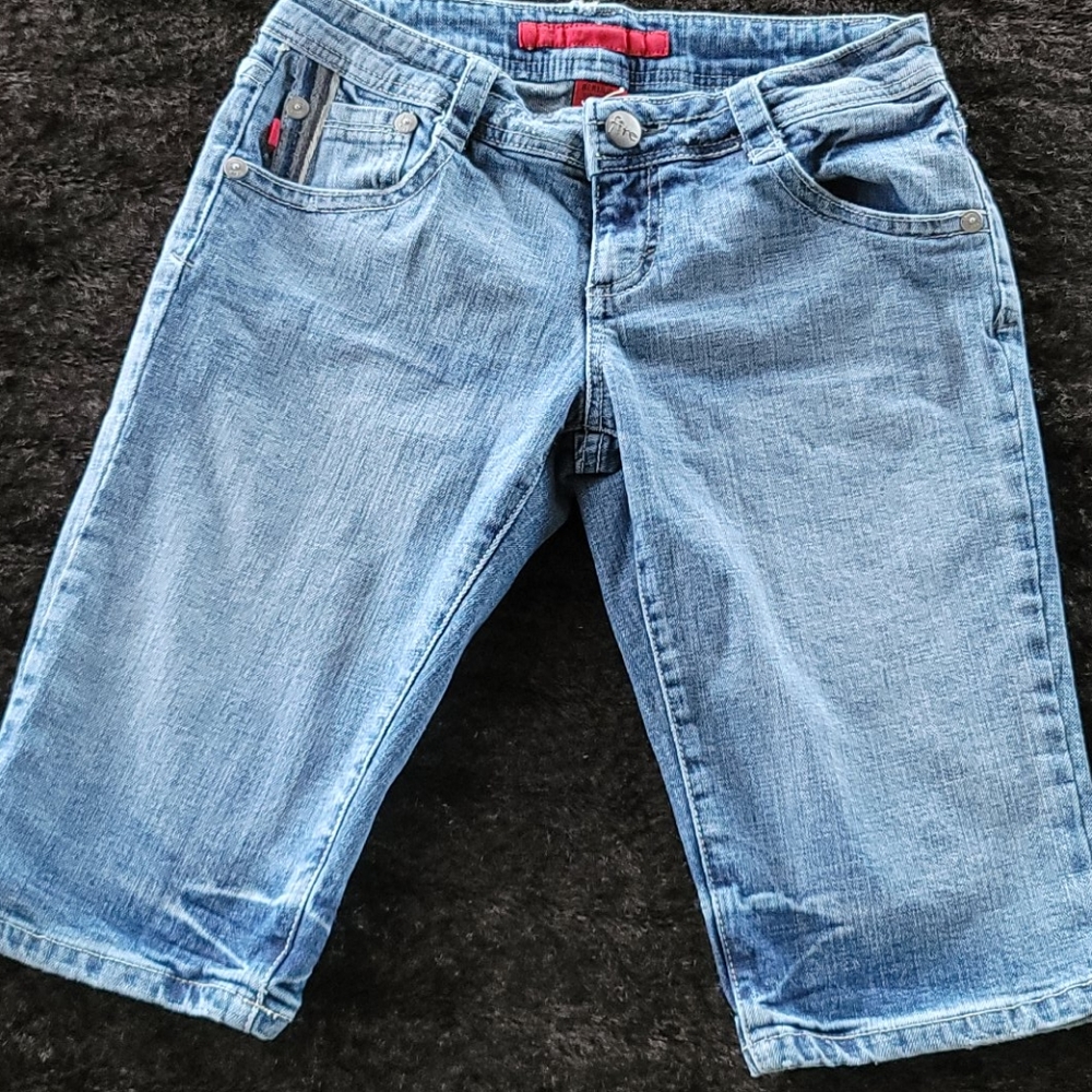 FIRE Jeans Bermudas w/Surfer Striping Detail